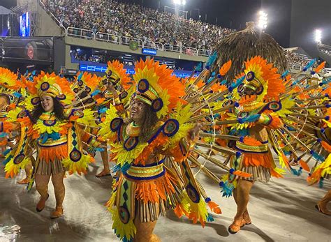 Uma Noite Inesquecível com Usher: A Alegria da Música e o Entusiasmo do Público Brasileiro!