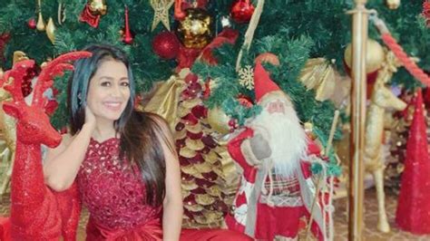 Concerto Naadan Thumka em São Paulo: Uma Celebração Musical de Natal com a Energia de Neha Kakkar!