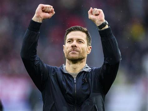  Xabi Alonso Celebrates La Liga Triumph: From Basque Prodigy to Tactical Maestro on the Sidelines